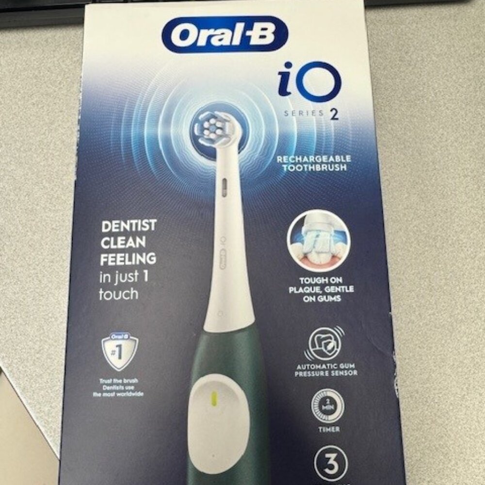 NEW IN BOX Oral-B iO Series 2 Electric Toothbrush - White